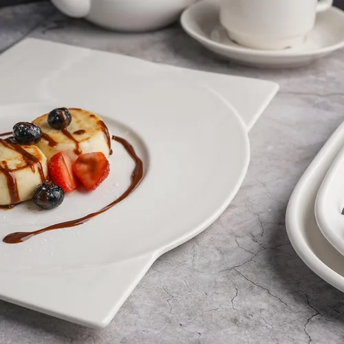 Блюдо для подачи 30,5*24,5 см h1,5 см Asymmetry белое фарфор P.L. Proff Cuisine [1]