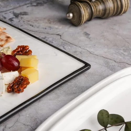 Блюдо квадратное 25*25 см h1,5 см Relief белое с черным бортом фарфор P.L. Proff Cuisine [3]