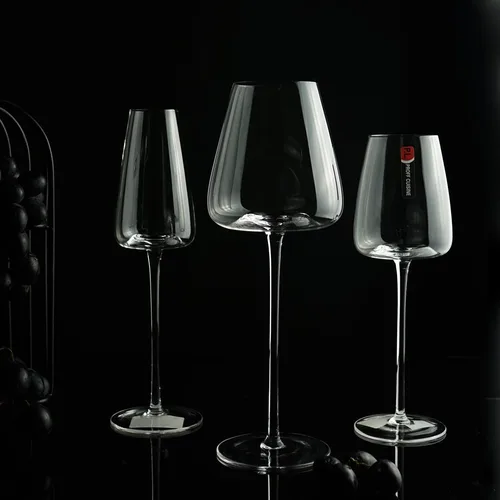 Бокал для вина 335 мл "Vega" d 7,9/5,6 см h24 см P.L. - BarWare [6]