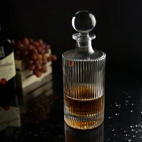Графин  0,8 л штоф с крышкой Time h26,5 см d 9,7 см стекло P.L. - BarWare [1]