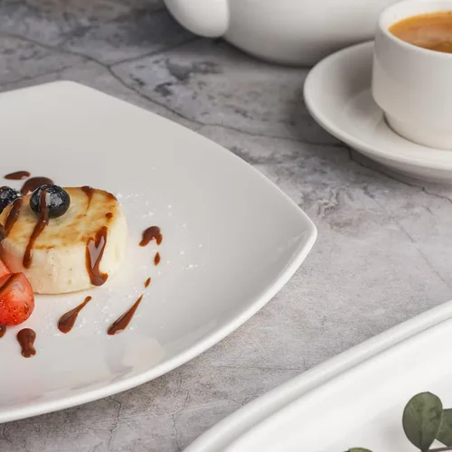 Тарелка 23*23 см h2 см квадратная с кругл. краем белая фарфор P.L. Proff Cuisine [4]