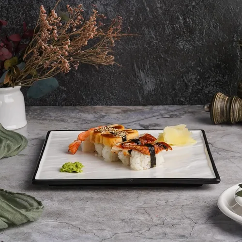 Блюдо квадратное 21,5*21,5 см h1,5 см Relief белое с черным бортом фарфор P.L. Proff Cuisine [6]