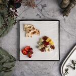 Блюдо квадратное 25*25 см h1,5 см Relief белое с черным бортом фарфор P.L. Proff Cuisine [3]