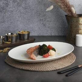 Блюдо овальное 31*22,2 см h2,8 см без борта Fine Plus Noble [1]