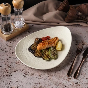 Блюдо овальное 31,5*23 см Elephant Ivory P.L. Proff Cuisine [1]